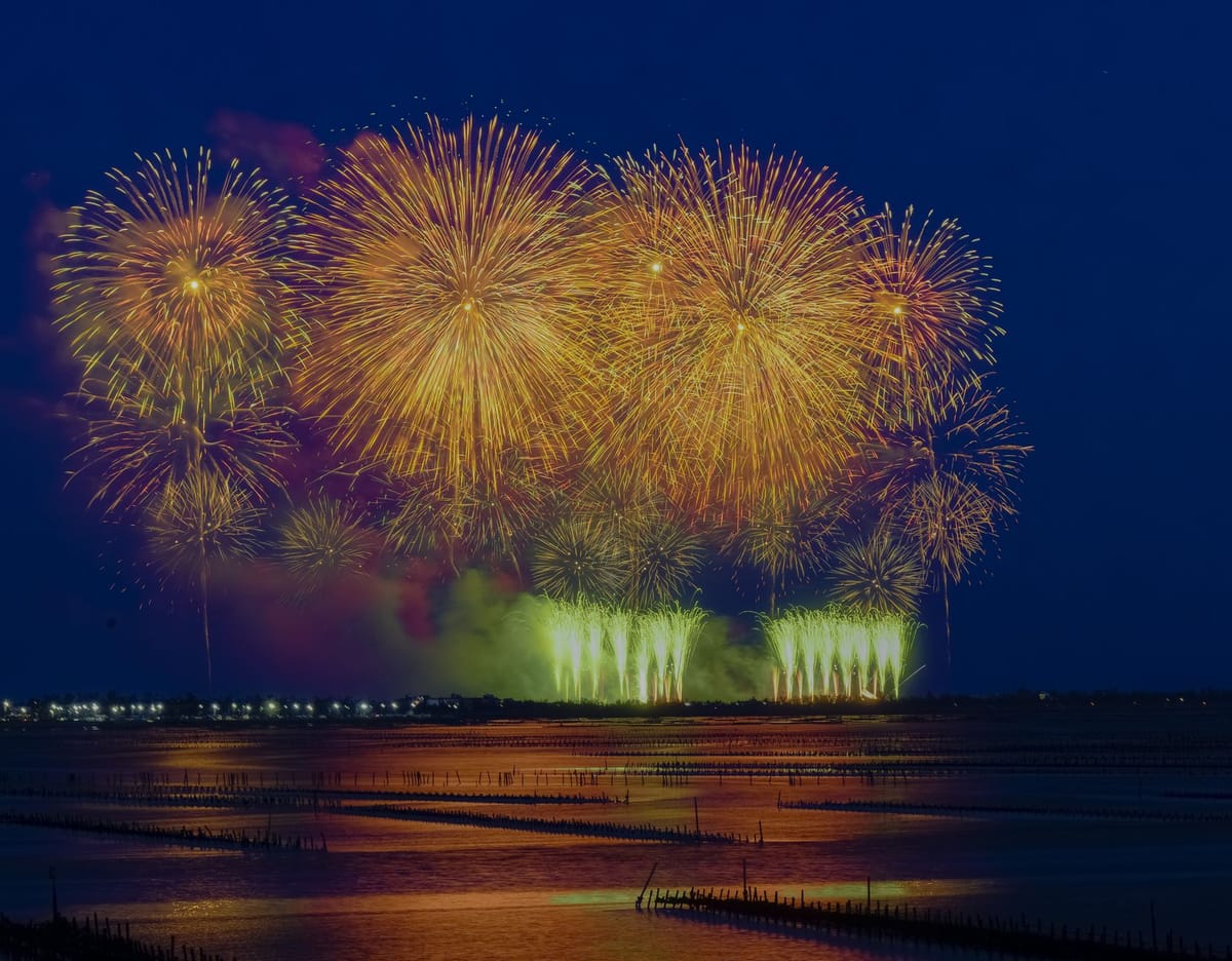 Que faire sur la Costa Blanca en août 2026 : le mois du feu, d'Elche à Altea