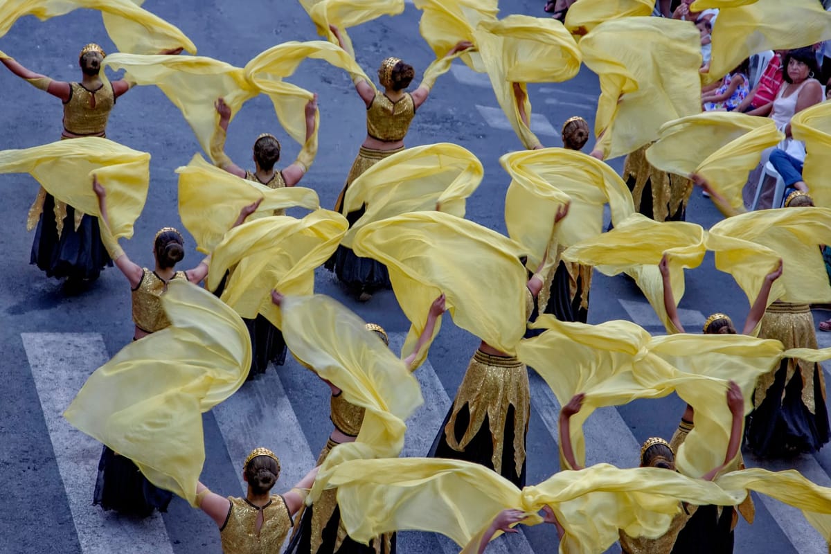 La danse sur la Costa Blanca : entre la fête (Moros y Cristianos) et la scène (CSDA, Abril en Danza)