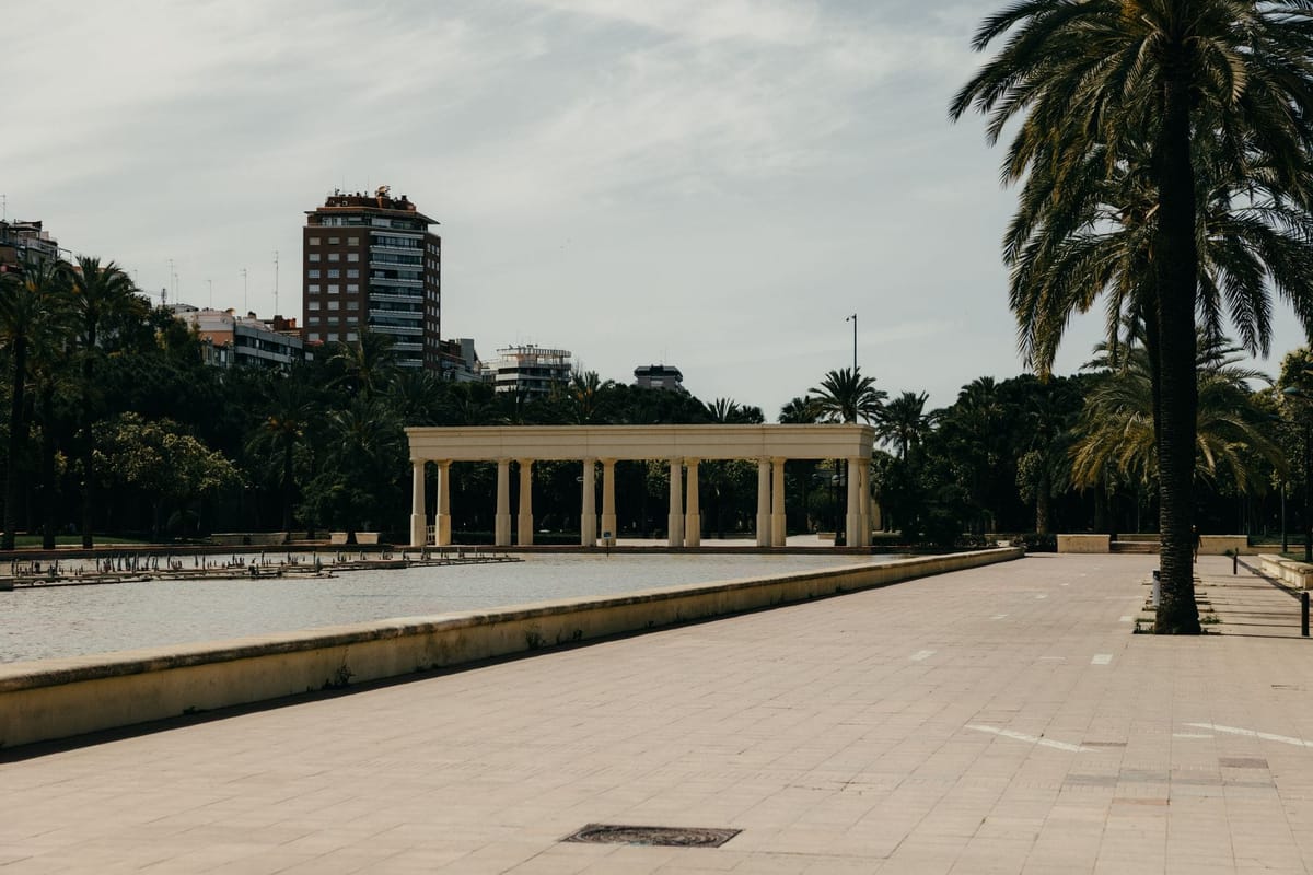 Hacerte residente en la Costa Blanca: del NIE a la TIE
