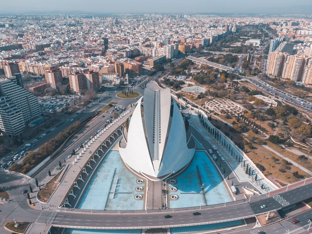 Instalarse en la Costa Blanca en 2026: la guía de los 90 primeros días