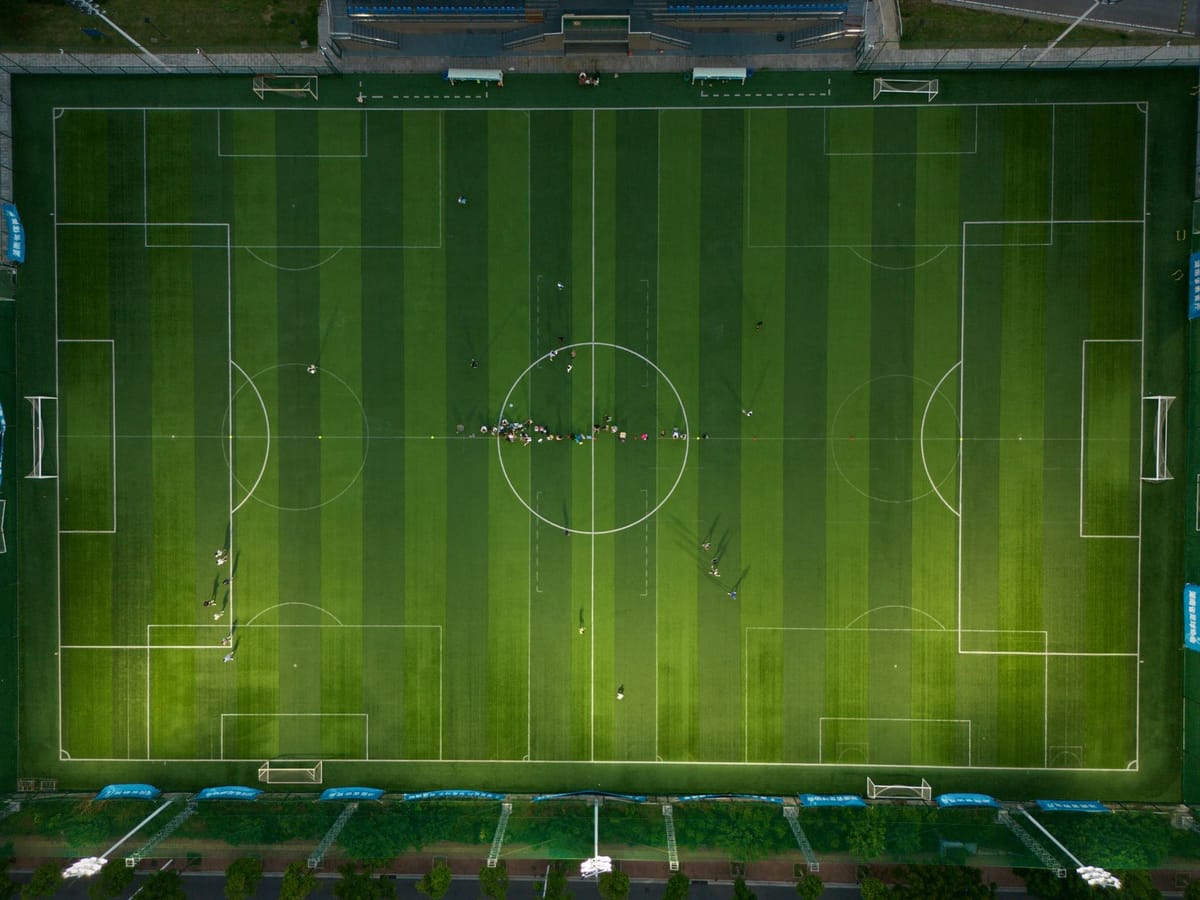 Où jouer au foot sur la Costa Blanca (et où inscrire tes enfants) ?