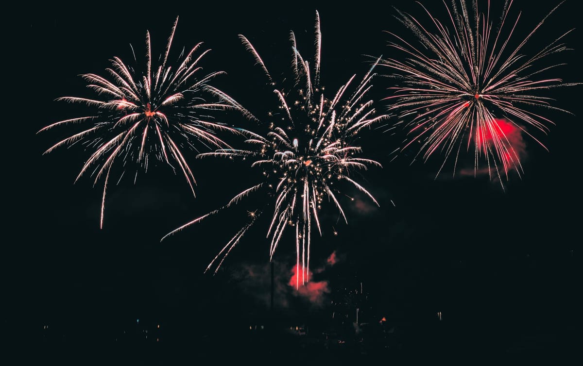 Fuenlabrada fireworks halted, four taken to hospital