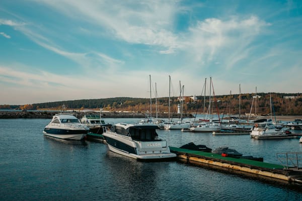 Barcos y veleros en la Costa Blanca: comprar, amarrar, mantener, navegar