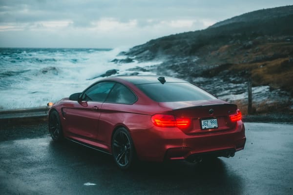 Mantener y reparar tu coche de lujo en la Costa Blanca: la guía completa